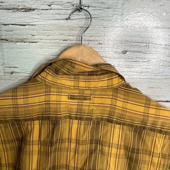 The north face  yellow brown plaid tee shirt button down size medium orange - Picture 9 of 9